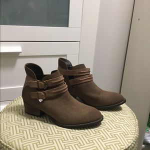 Like new Steve Madden Booties 8.5